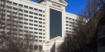 พนักงานคาสิโน Caesars Southern Indiana ลงคะแนนเสียบ