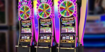 ตู้เกม IGT Wheel of Fortune DiamondRS Premium Wheel Cabinet เข้าฉายในคาสิโนของสหรัฐอเมริกาครั้งแรก