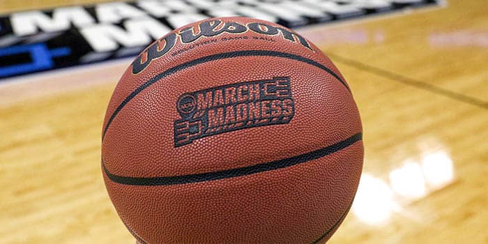 โอกาสการเล่นสล็อต Florida vs. Auburn 2025 March Madness, เวลา และการทายผล