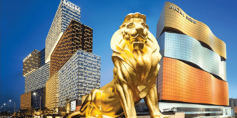 MGM Resorts ยินยอมต่ออายุสัญญา CEO บิล ฮอร์นบัคเคิล