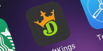 DraftKings ตาม FanDuel โดยเรียกเก็บค่าธรรมเนียม $0.50 ทุกการเดิมพันในรัฐอิลลินอยส์