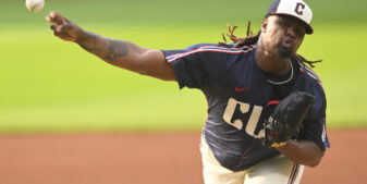 นักโปร่งของ Cleveland Guardians ชื่อ Luis Ortiz กำลังถูกสอบสวนเนื่องจากกิจกรรมการพนันที่ไม่ธรรมดา