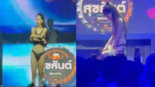 น้องออยรอยจูบ แก้ผ้าโชว์หี เต้นในผับ ให้ลูกค้าจับนมล้วงจิ๋ม อิจฉาเลย